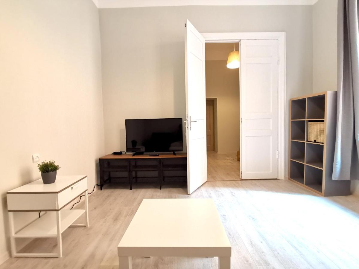 Lacplesa Downtown New 2-Bedroom Apartment รีกา ภายนอก รูปภาพ