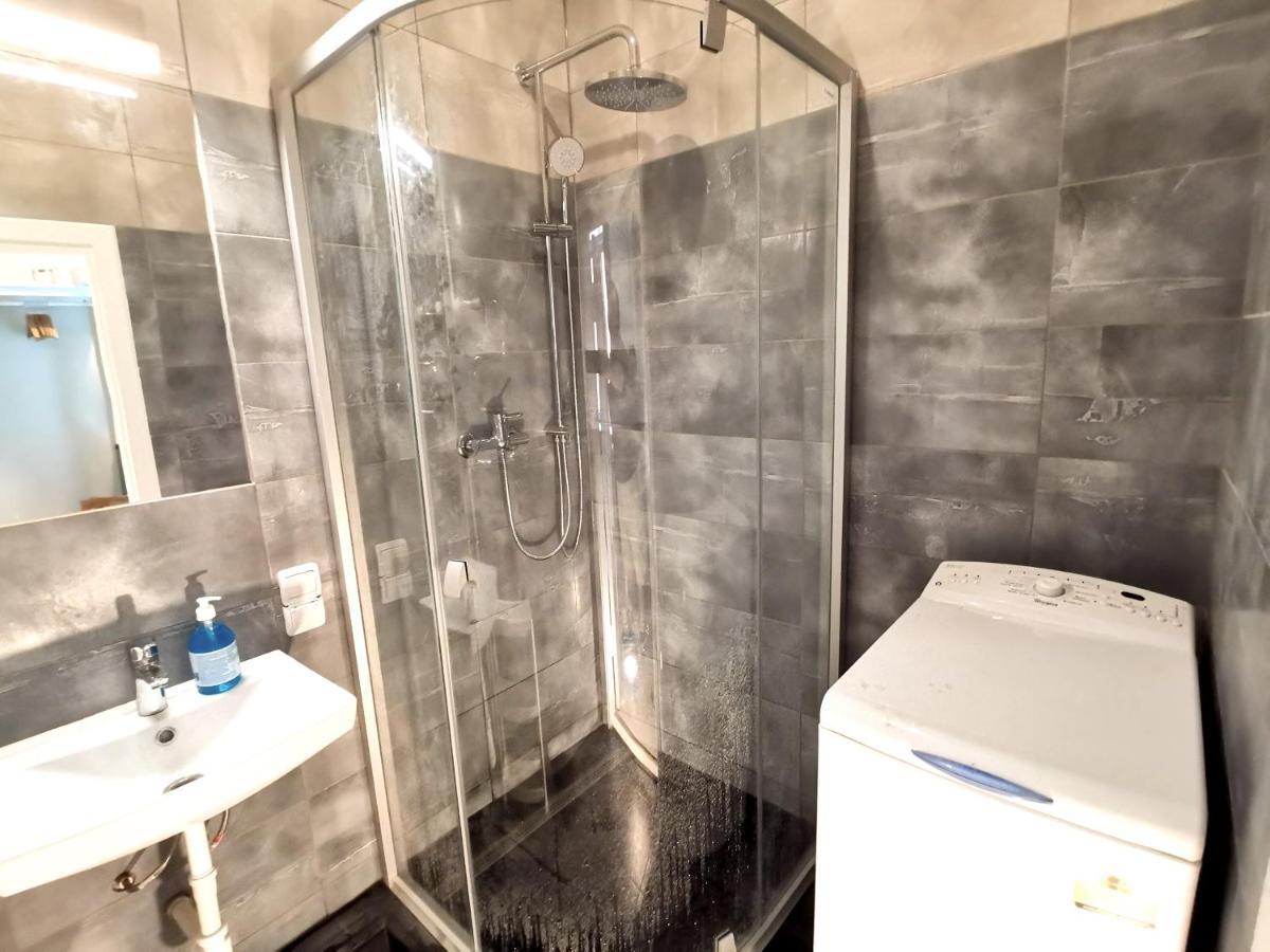 Lacplesa Downtown New 2-Bedroom Apartment รีกา ภายนอก รูปภาพ